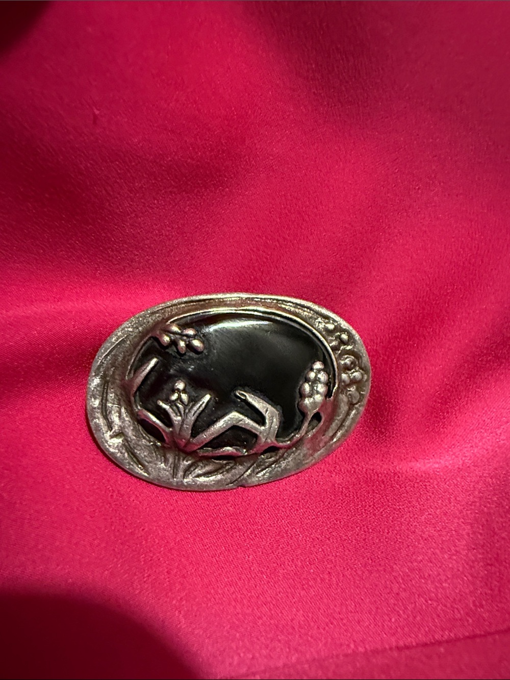 Vintage 925 Floral Oval Brooch with Black Onyx
